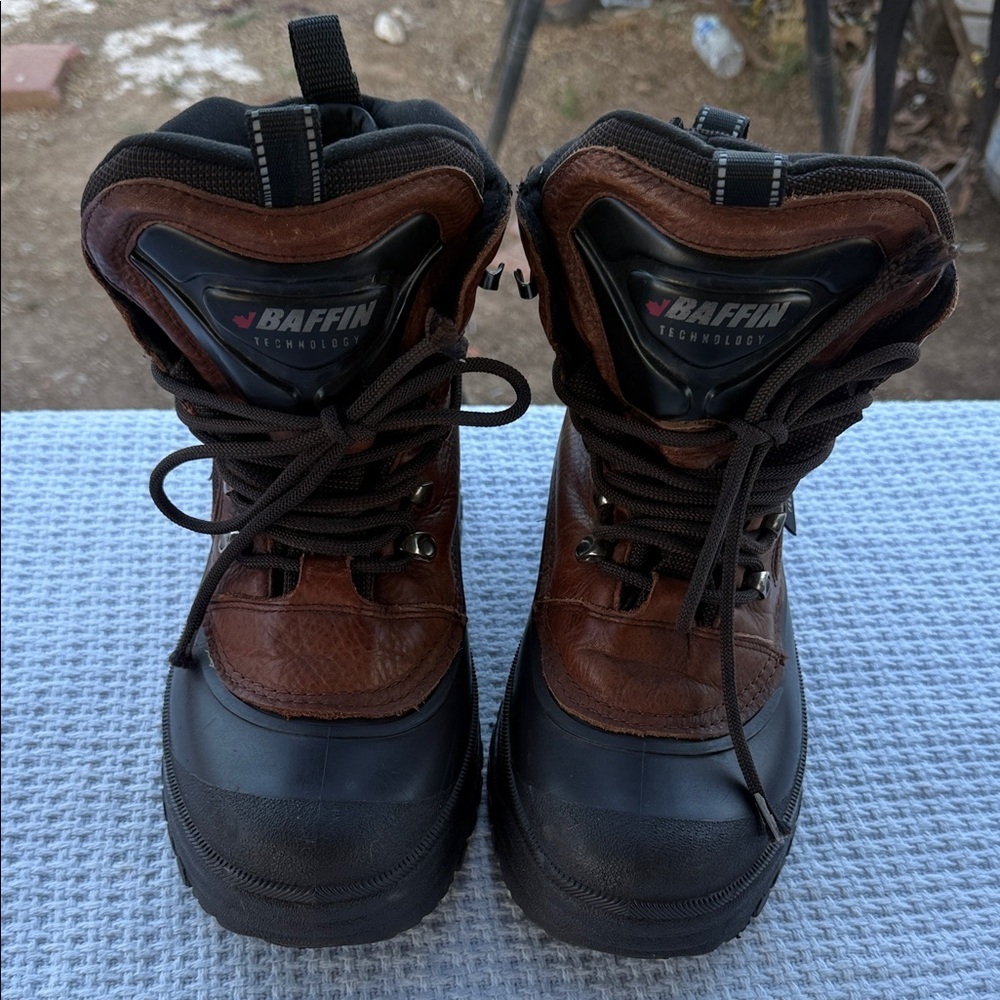 Baffin Men's Dual-Tone Snow Boots size 10